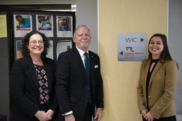 CLC's Kathy Zeisel (left) and Jen Masi (right) with American Bar Association President, Bob Carlson.