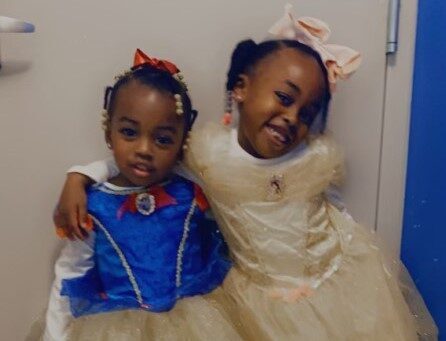 Photo of Kamira and her sister.